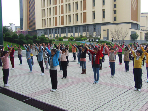 伟德BV官网运动会健美操运动员选拔赛火热进行中