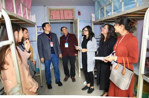 伟德BV官网开展研究生宿舍安全卫生检查活动