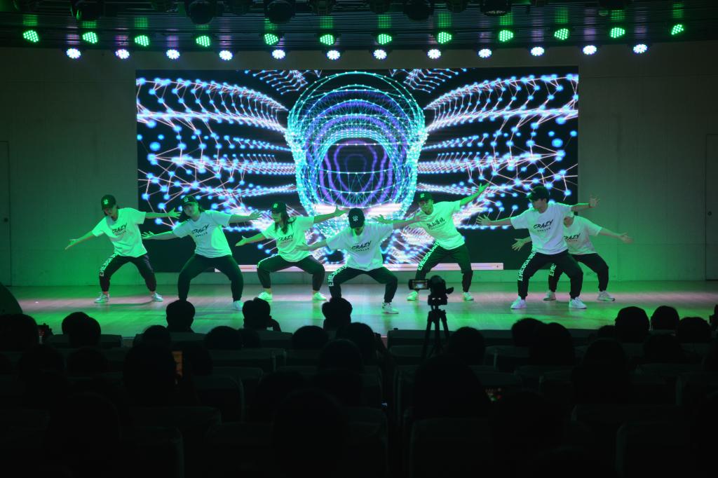 伟德BV官网成功举办2019届优秀毕业生颁奖典礼暨欢送毕业生晚会