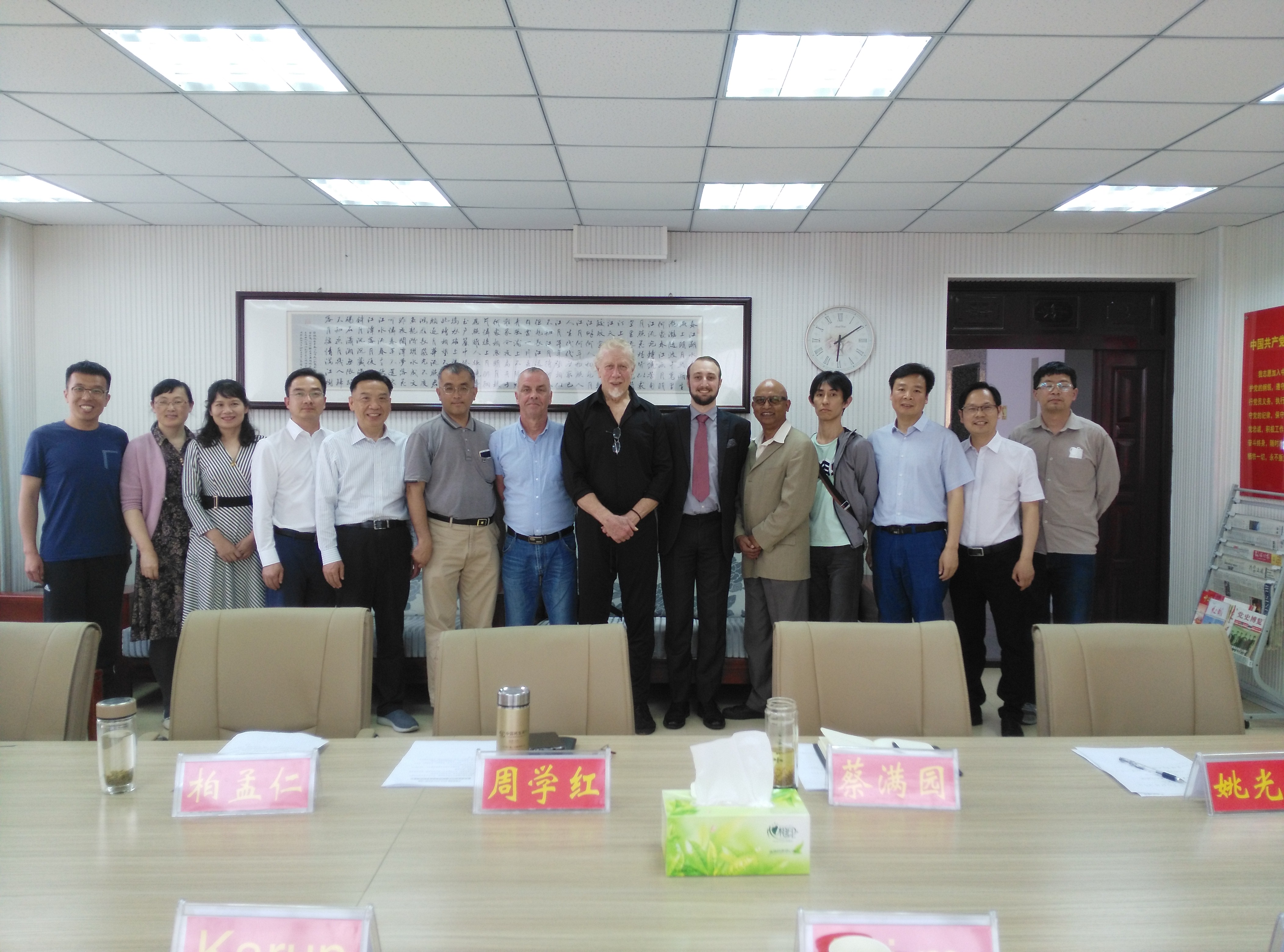 伟德BV官网召开外籍教师座谈会