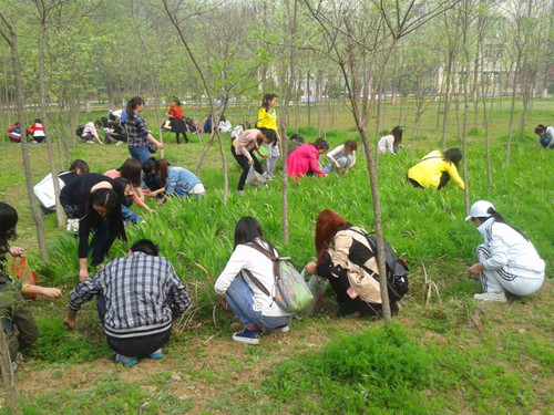 伟德BV官网组织第58期青校学员开展校园公益活动