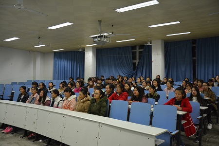 伟德BV官网组织观看政论专题片——《不忘初心 继续前进》