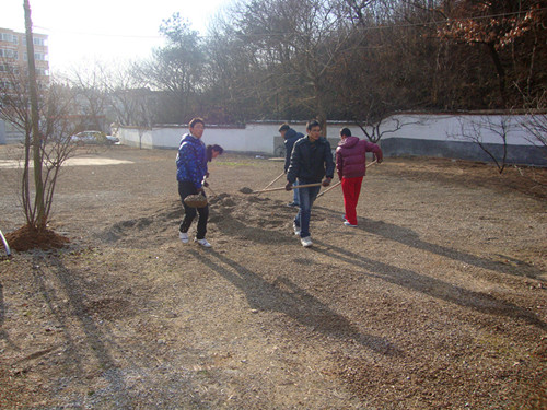 传递冬日温暖，共建和谐敬老院——伟德BV官网“和风志愿服务团”赴马鞍山敬老院开展义务劳动