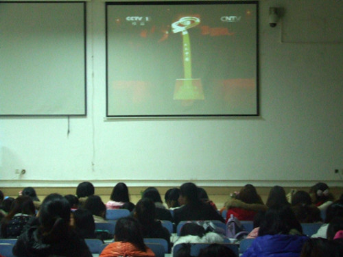 伟德BV官网组织员工观看感动中国2014年颁奖典礼视频