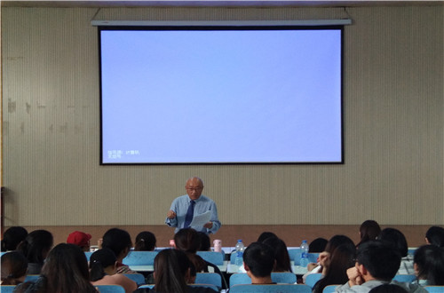 “聆听外教声音，助力自我发展”——伟德BV官网开展外教讲座系列活动