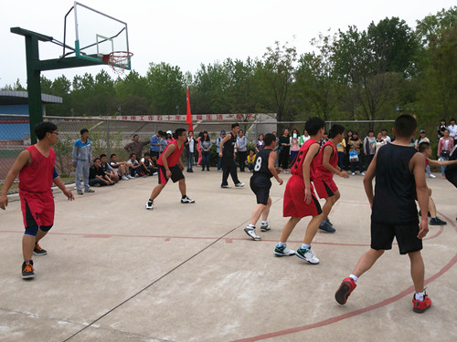 伟德BV官网男篮再战“谭山杯”篮球赛