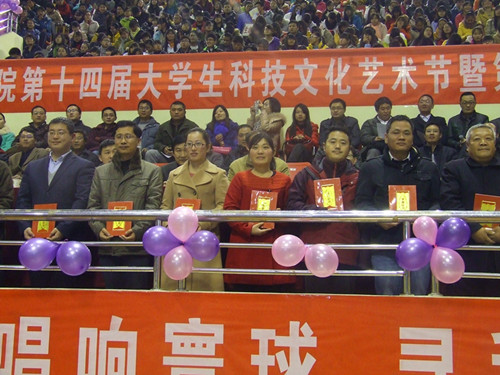 伟德BV官网外文书社荣获“十佳社团”荣誉称号