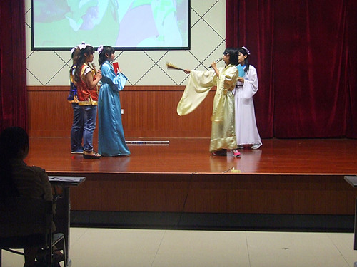 伟德BV官网首届外语“情景秀”决赛精彩开幕